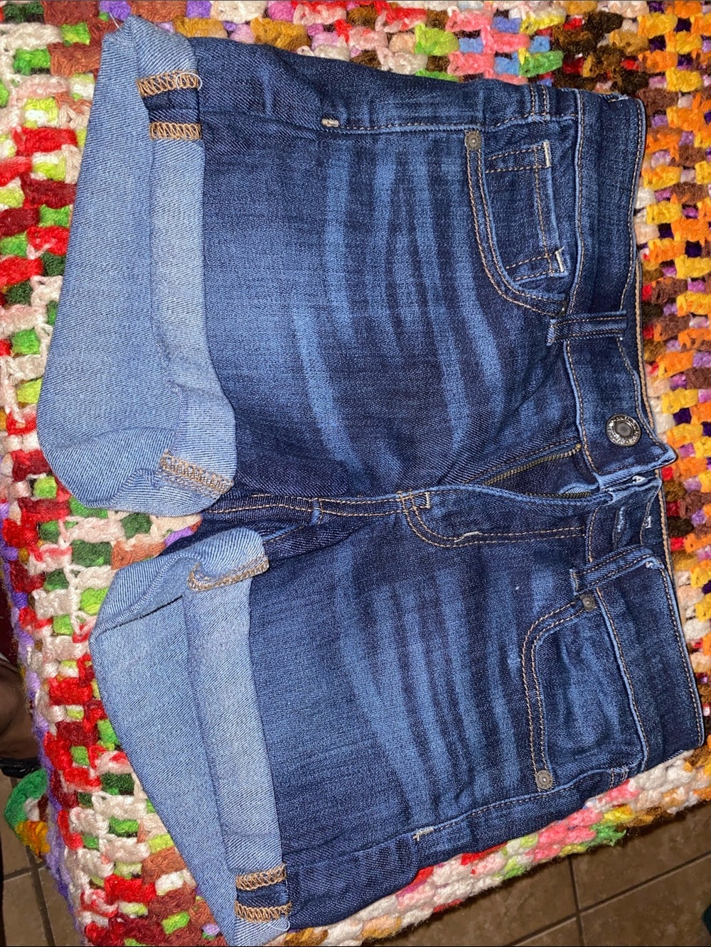American Eagle Stretch Dark Wash Size 4 Medi Rise Shorts